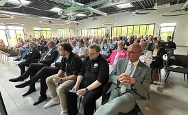 Der 14. Wirtschaftsdialog fand in den Räumen der Firma Bresser statt.