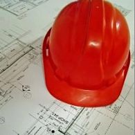 Bauplan mit roten Helm © Stadt Rhede